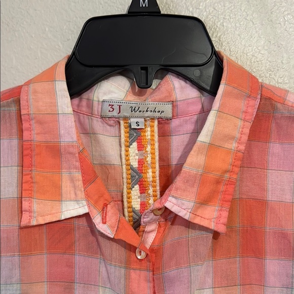 Johnny Was Workshop Cotton & Silk Sleeveless Plaid Mix Floral Button-Up Shirt - Picture 3 of 6